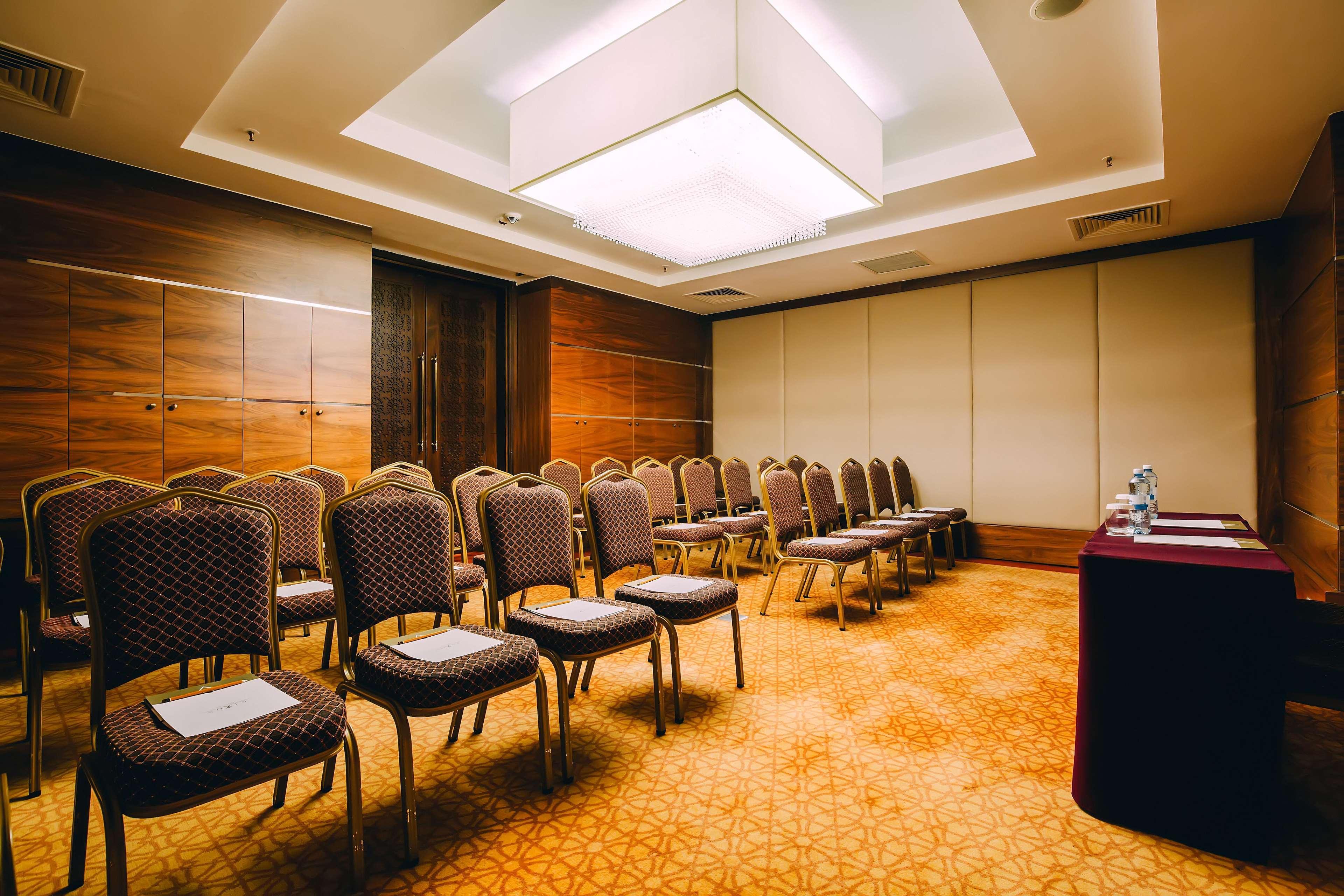 Rixos Borovoe Hotel Shchūchīnsk Buitenkant foto Meeting room